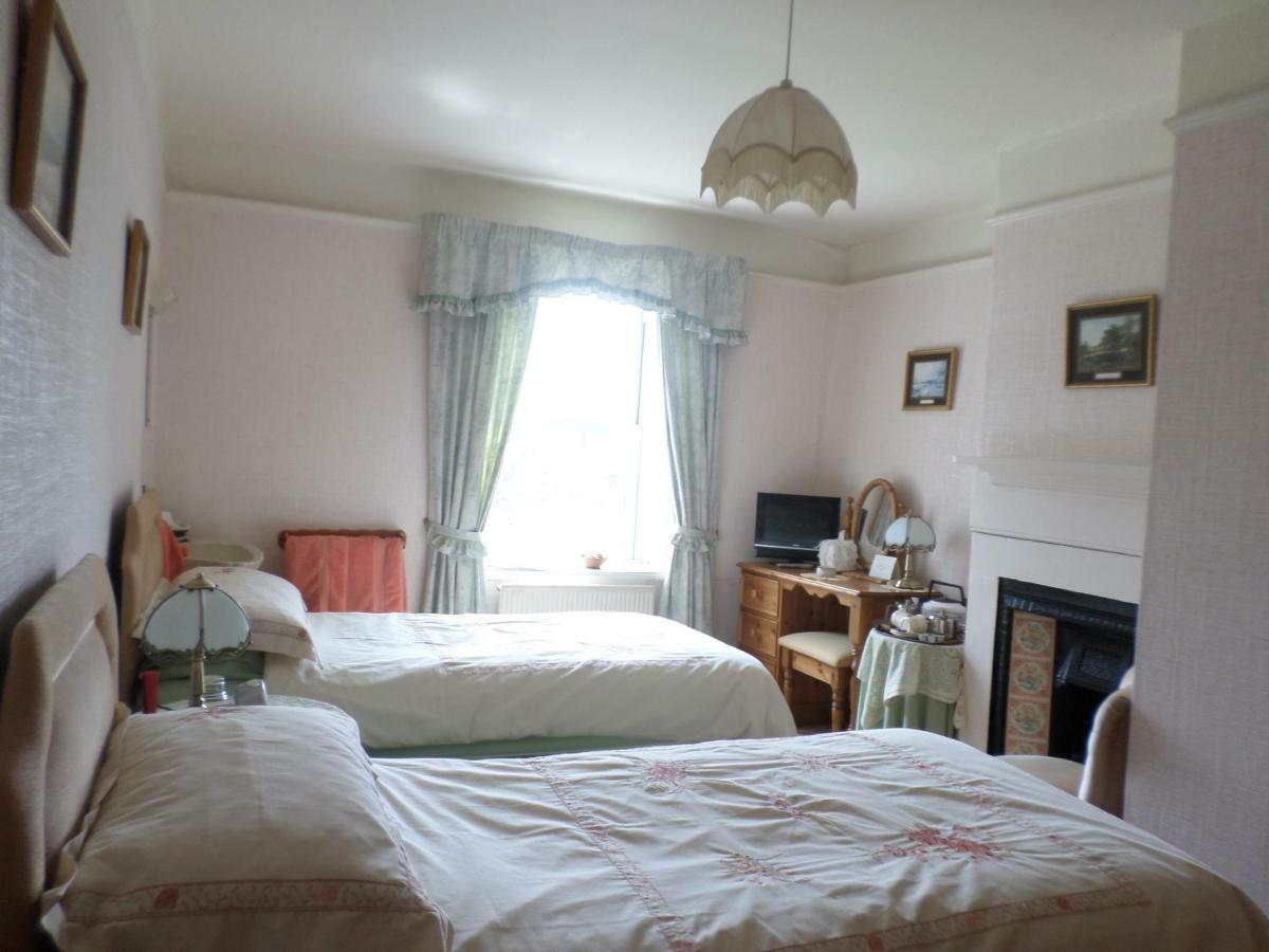 Hullerbank Bed and Breakfast Brampton  Exteriör bild